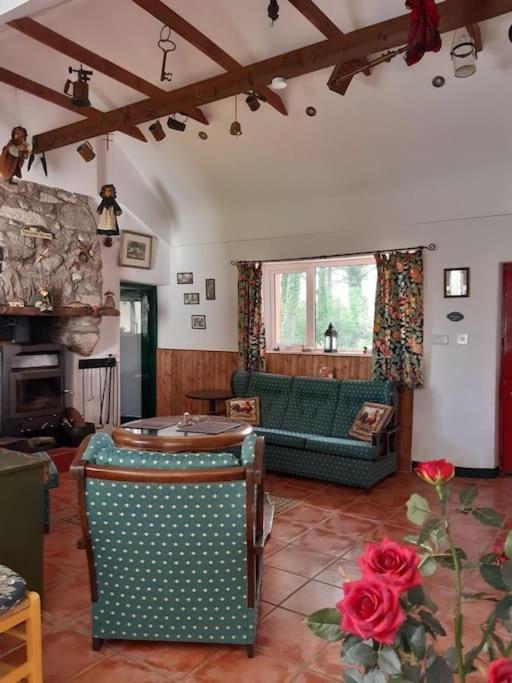 Back2Roots - Beautifully Restored Cottage, Doochary المظهر الخارجي الصورة